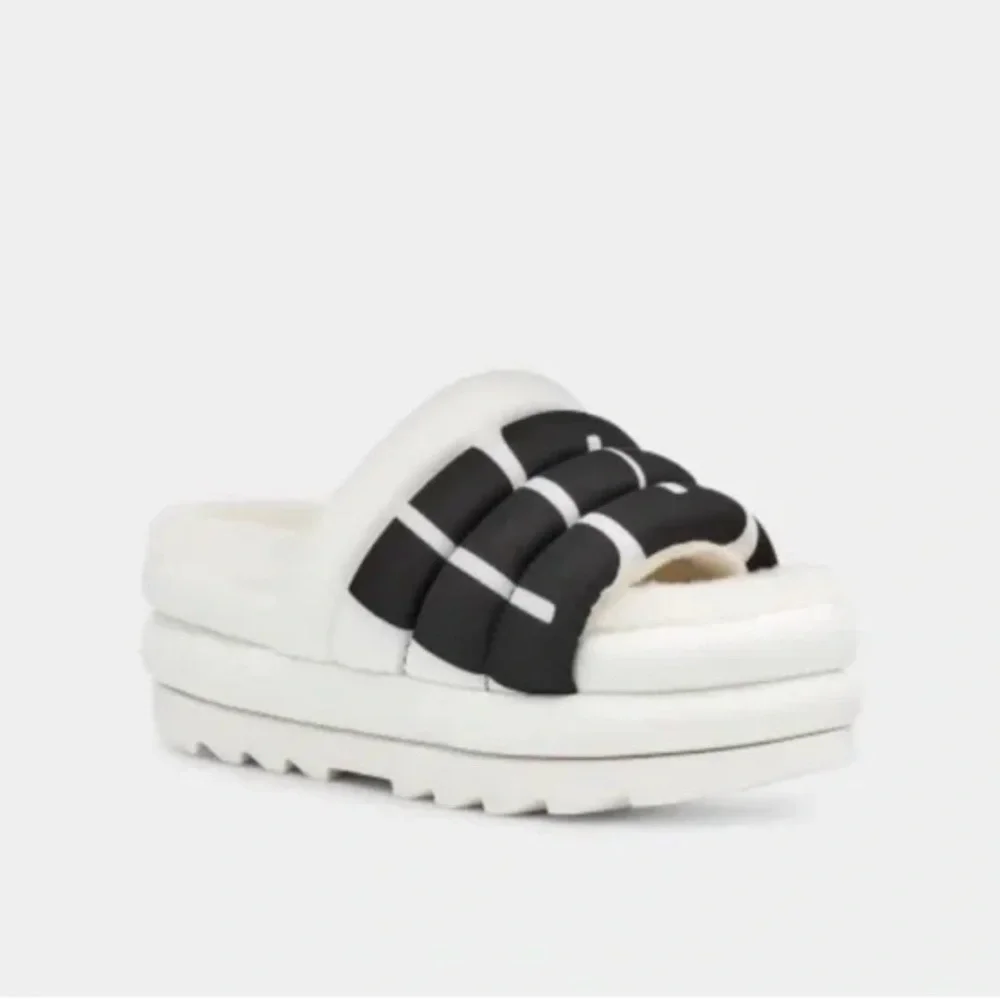 UGG womens maxi slide logo quilted puff platform slipper size 9